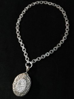 画像1: 【Antique】Victorian book chain locket 【England】